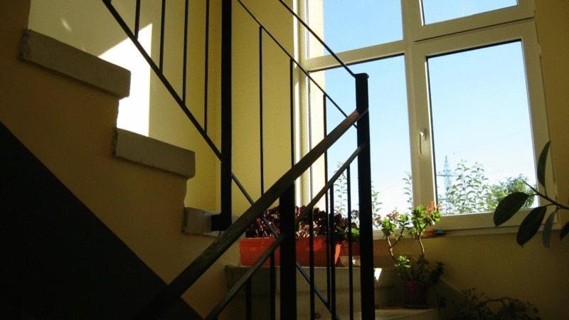Lary Hostel Sučava Exteriér fotografie